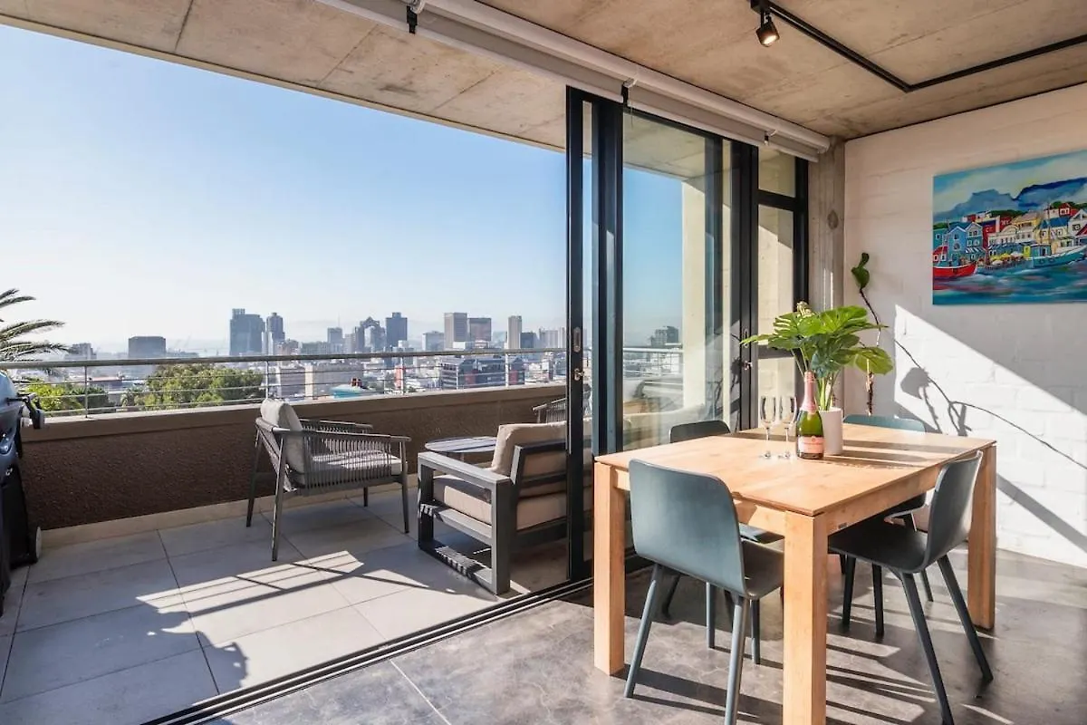 40 On L Modern Oasis With Stunning Views Daire Cape Town